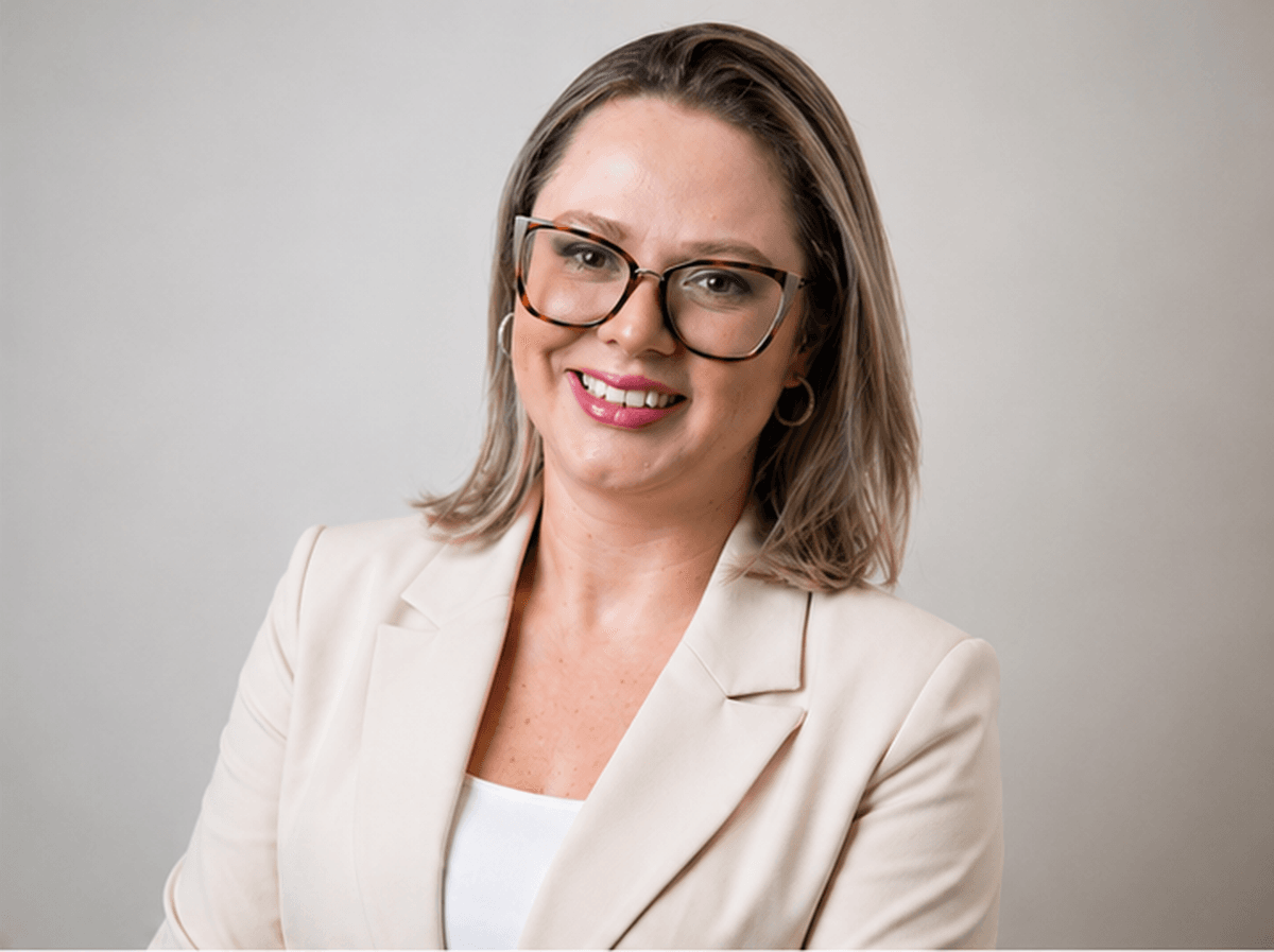 Suellen Prado Paulucci, corretora de imóveis